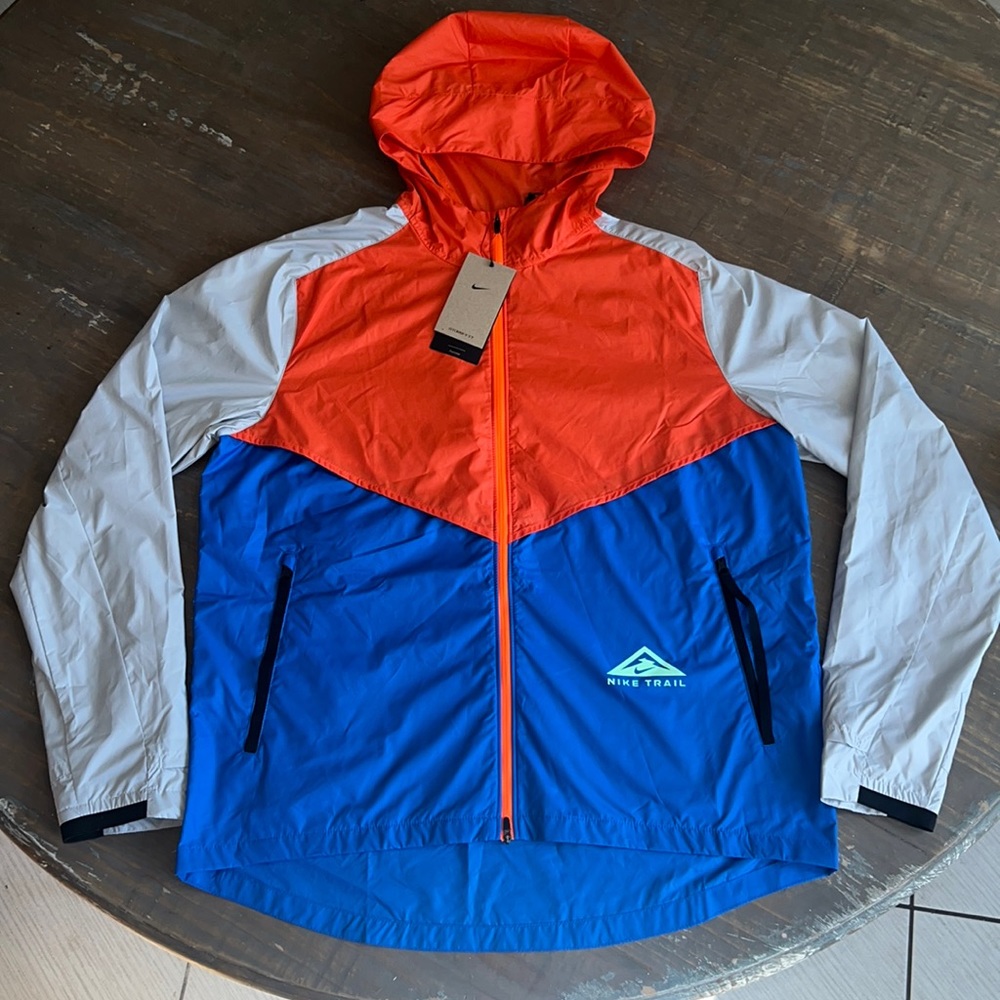 NWT Nike Trail Men’s Windrunner Packable Jacket